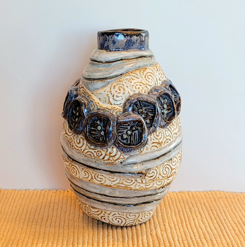 Click to view detail for SL-610 Vessel, Stoneware, Wide Textured Coils, Deep Textured Divots $240